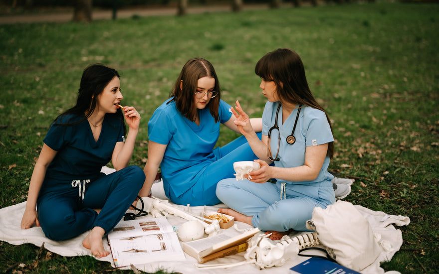 Komplet medyczny dla pielęgniarek – solidne wykonanie