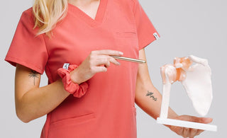 Najlepsze tkaniny ubrań medycznych na lato