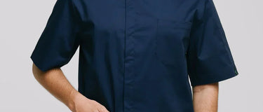 Odzież medyczna dla fizjoterapeutów: jak wybrać wygodną i profesjonalną odzież do pracy z pacjentami