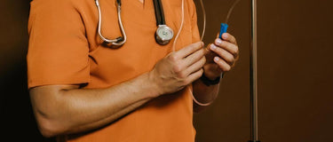 Odzież Medyczna Męska: Połączenie Komfortu i Profesjonalizmu