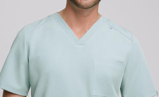 Odzież medyczna dla mężczyzn – czy komfort może iść w parze z profesjonalnym wyglądem?